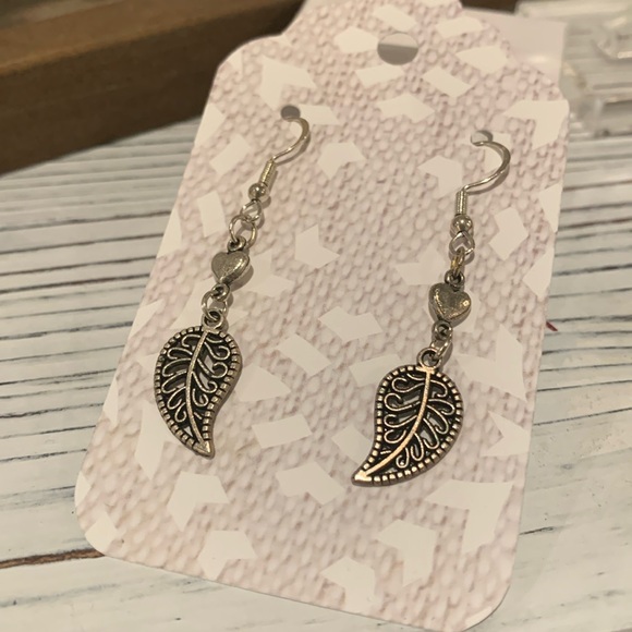 Antique Style Leaf Earrings - Picture 1 of 5